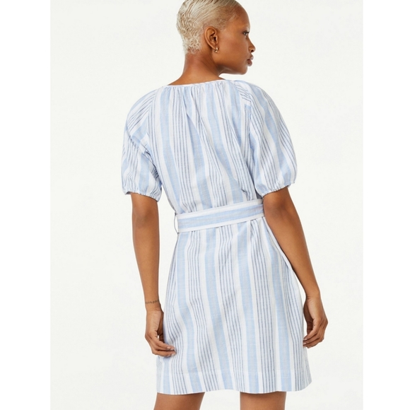 Free Assembly Women's Puff Sleeve Shirtdress- Standard and Plus Size - Picture 4 of 6